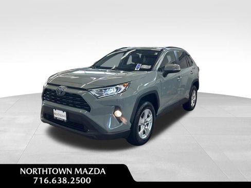 Used 2020 Toyota RAV4 XLE w/ XLE Grade Weather Package AWD/4WD image 1