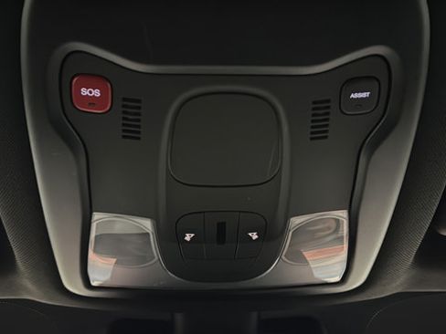 Used 2021 Jeep Renegade Latitude AWD/4WD image 29