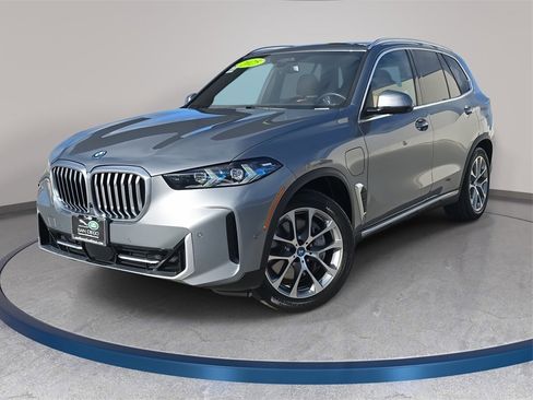 Used 2025 BMW X5 xDrive50e image 1