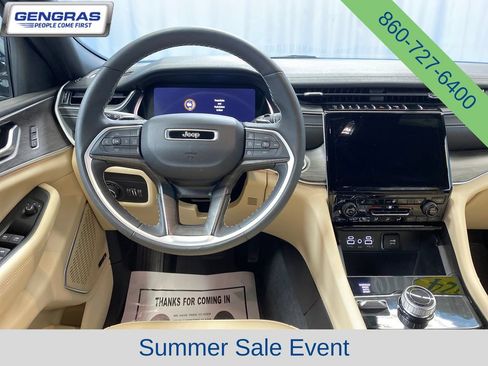 Used 2024 Jeep Grand Cherokee L Limited AWD/4WD image 33
