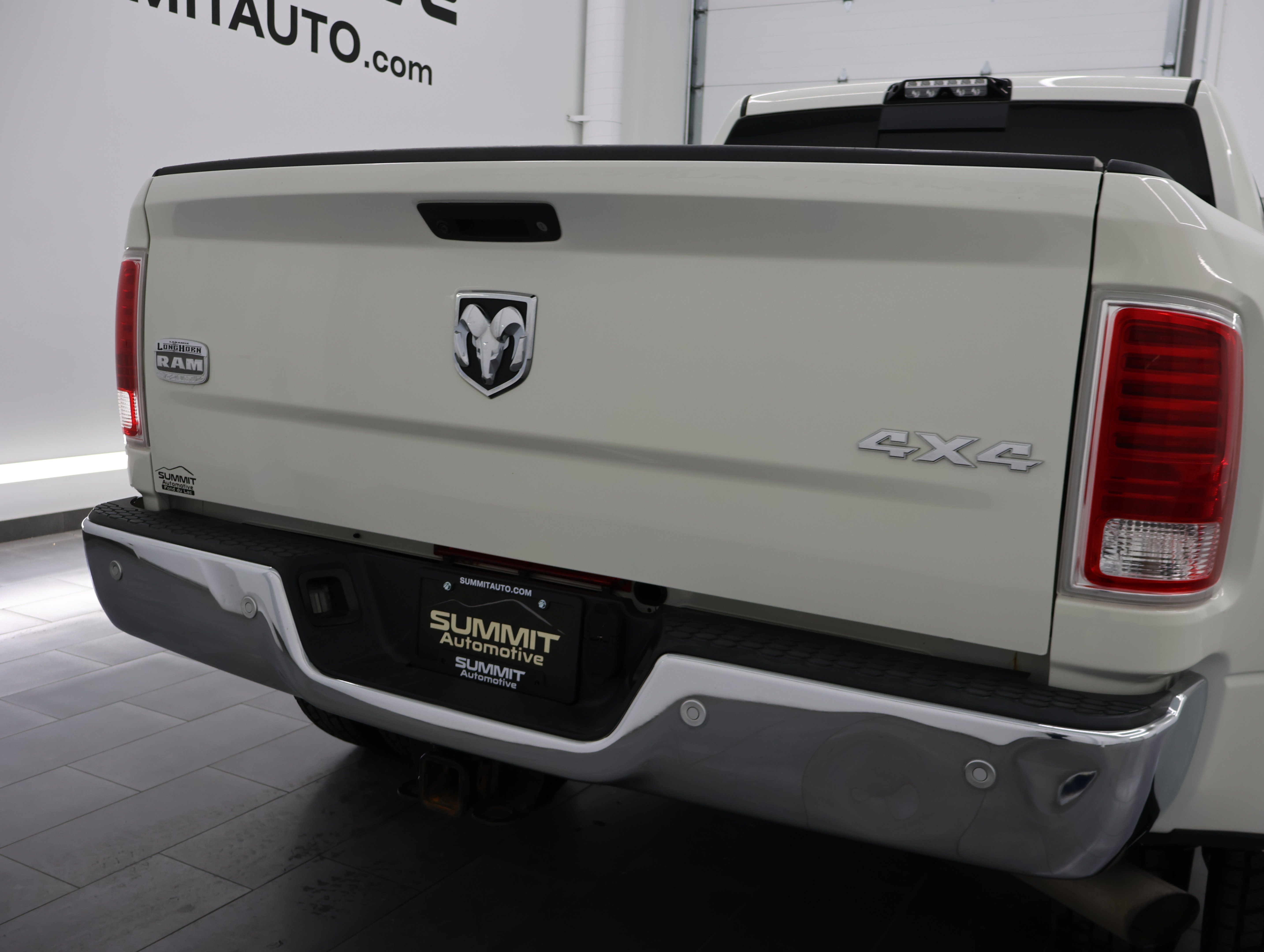 Used 2017 RAM 3500 Laramie Longhorn w/ Convenience Group AWD/4WD image 29