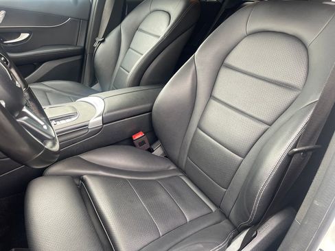 Used 2022 Mercedes-Benz GLC 300 4MATIC image 10