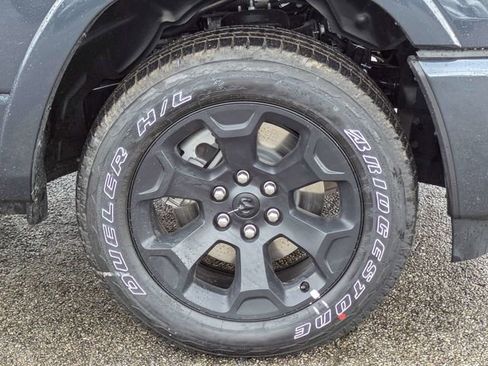 New 2026 RAM 1500 4x4 Crew Cab image 11