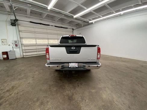 Used 2013 Nissan Frontier SV w/ SV Value Truck Pkg image 5