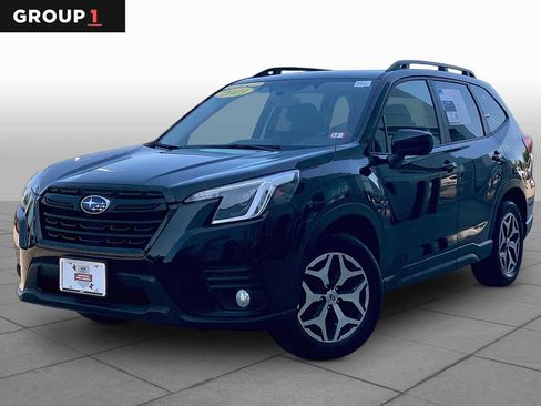 Used 2023 Subaru Forester Premium AWD/4WD image 1