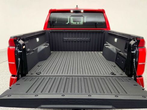 Used 2024 Toyota Tacoma Limited w/ Limited Package (LT) image 22