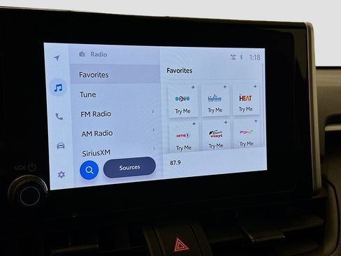 Used 2023 Toyota RAV4 XLE image 21