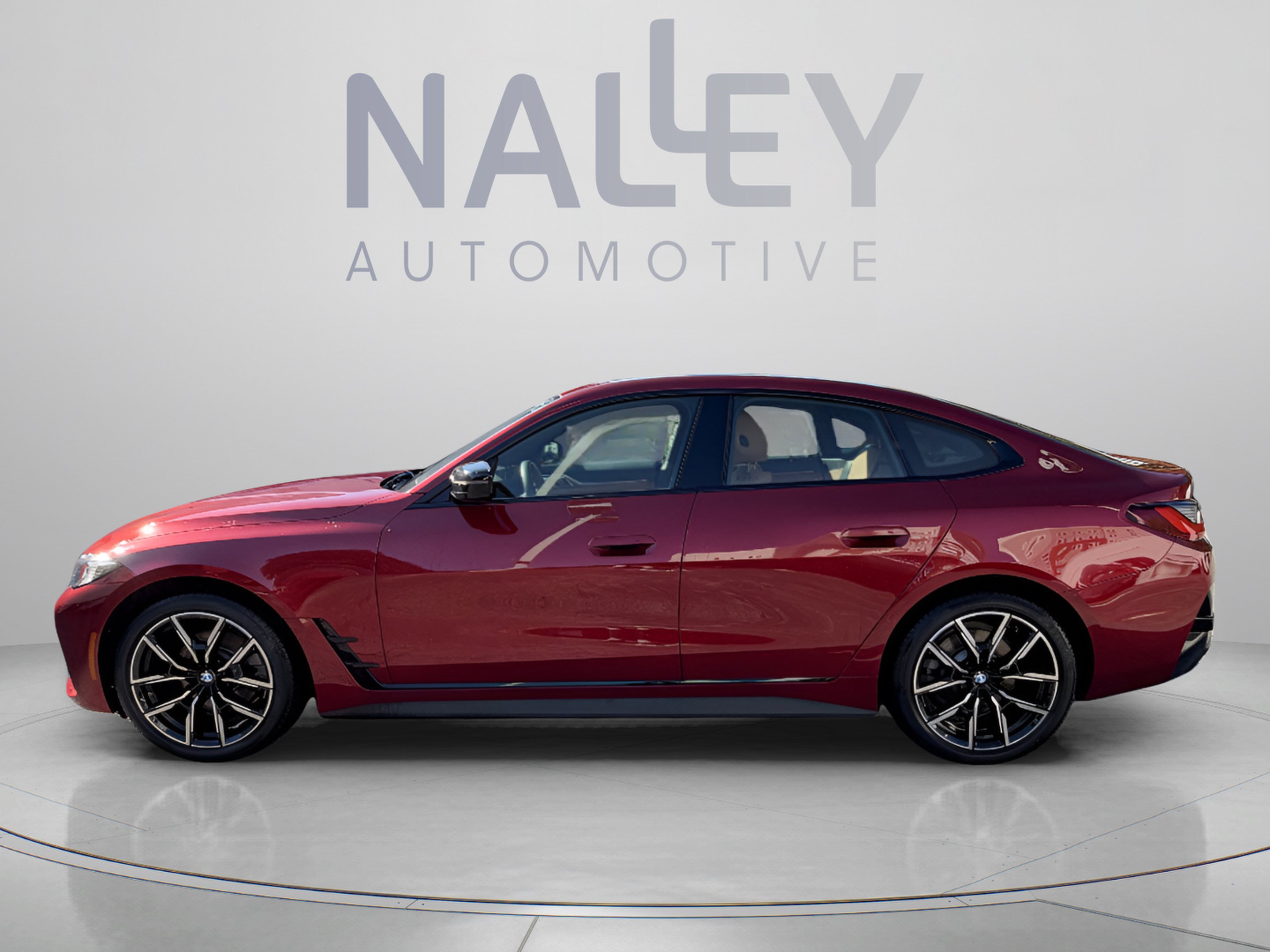 Used 2025 BMW i4 eDrive40 RWD image 2