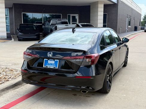 Used 2025 Honda Civic Sport image 5