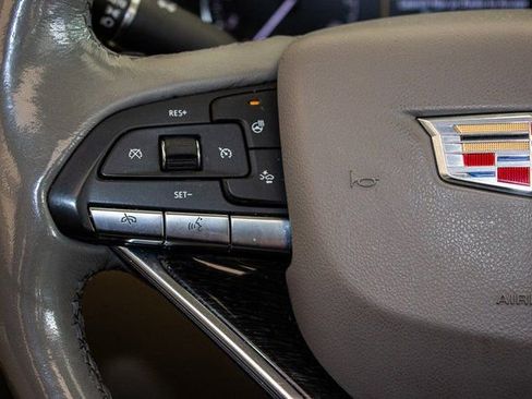 Used 2022 Cadillac XT6 Premium Luxury image 27