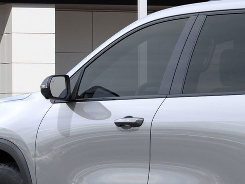 Used 2025 GMC Acadia AT4 image 13