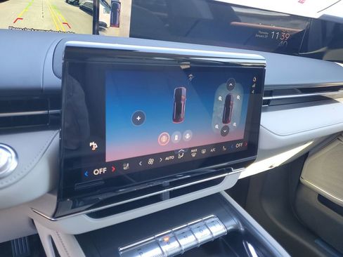 New 2026 Lincoln Nautilus Premier AWD/4WD image 29