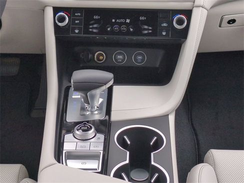 New 2025 Genesis G70 2.5T image 17