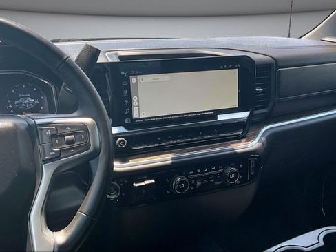 Used 2023 Chevrolet Silverado 1500 RST AWD/4WD image 10