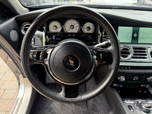 Used 2016 Rolls-Royce Wraith image 36