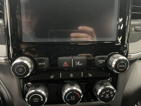 Used 2025 RAM 1500 Big Horn AWD/4WD image 13