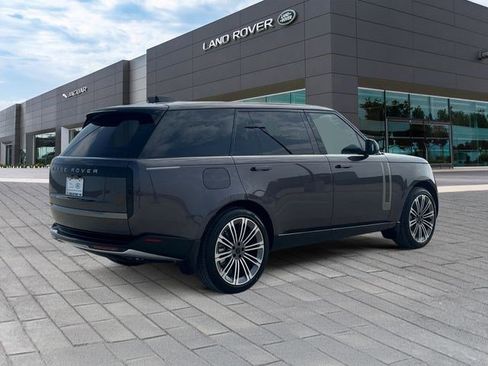Used 2026 Land Rover Range Rover Long Wheelbase SE AWD/4WD image 5