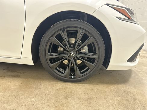 Used 2022 Lexus ES 350 F Sport w/ Accessory Package FWD image 13