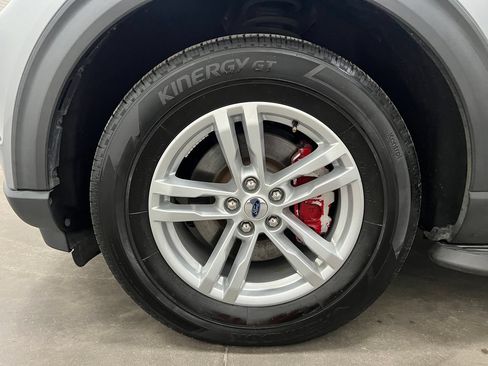 Used 2022 Ford Explorer XLT RWD image 31