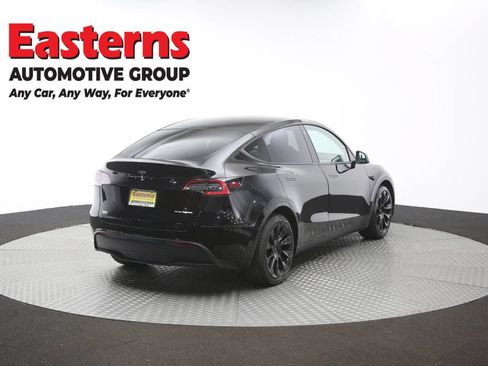 Used 2021 Tesla Model Y Long Range AWD/4WD image 34