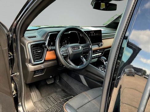 Used 2024 GMC Canyon AT4 w/ Canyon Safety Plus Package AWD/4WD image 19