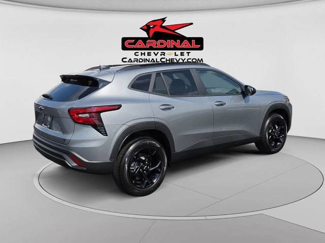 New 2026 Chevrolet Trax LT w/ Sunroof Package FWD image 3