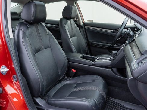 Certified 2019 Honda Civic Touring image 22