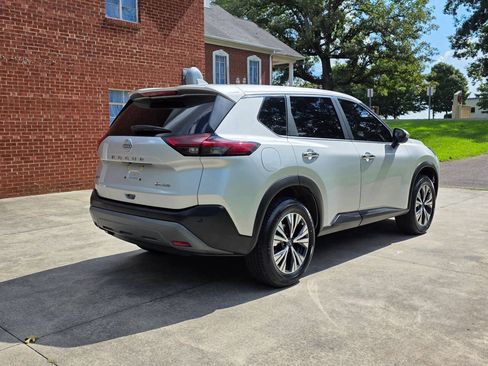 Used 2022 Nissan Rogue SV AWD/4WD image 5