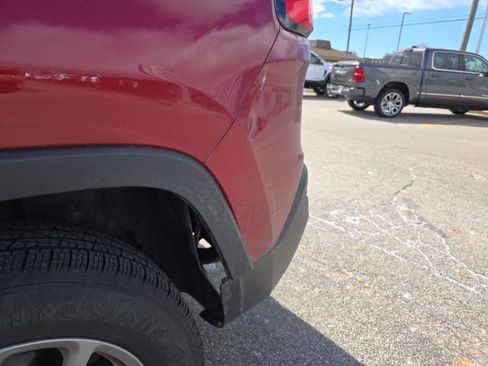 Used 2017 Jeep Cherokee Latitude w/ Cold Weather Group image 13