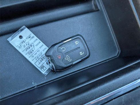 Used 2021 GMC Sierra 1500 SLT w/ SLT Premium Package image 21