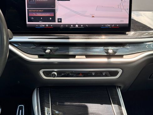 Certified 2025 BMW X5 xDrive40i w/ M Sport Package AWD/4WD image 18