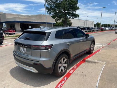 Used 2024 Honda Prologue EX image 7