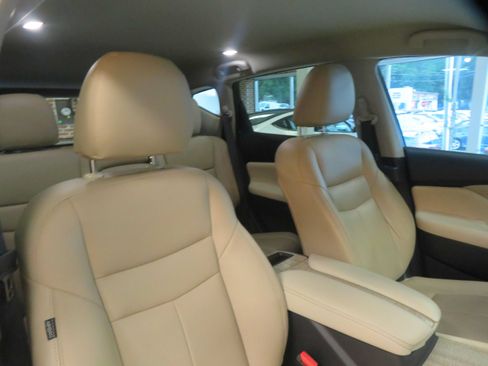 Used 2020 Nissan Murano SV w/ Cargo Package FWD image 27