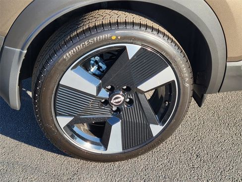 New 2026 Nissan Kicks SR w/ SR Premium Package image 3