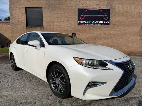 Used 2016 Lexus ES 350 w/ Premium Package w/Wood Trim FWD image 2