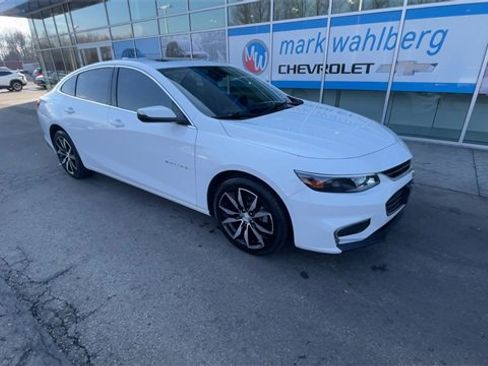 Certified 2018 Chevrolet Malibu LT image 2