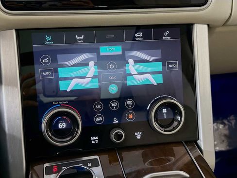 Used 2021 Land Rover Range Rover P525 Westminster Edition image 17