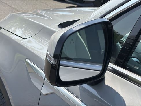 New 2026 Kia Sorento S FWD image 14