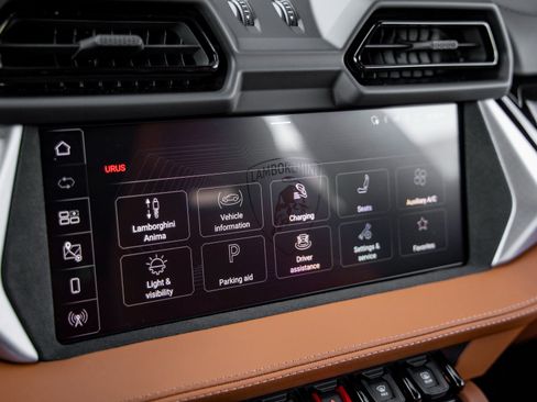 Used 2026 Lamborghini Urus SE image 27