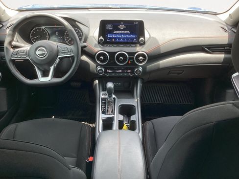 Used 2025 Nissan Sentra SR FWD image 4