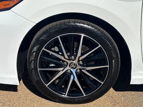 Used 2021 Toyota Camry SE image 22