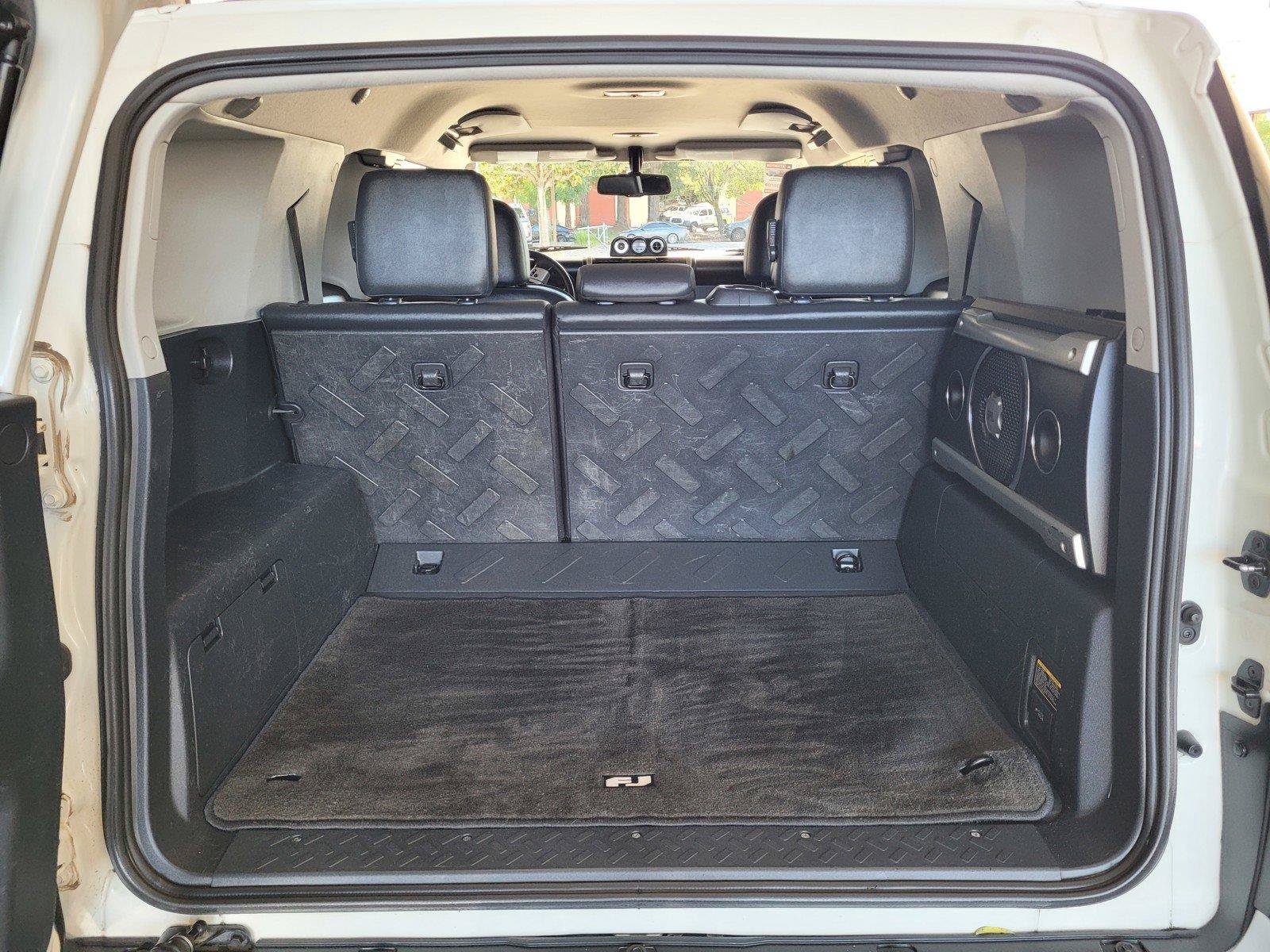 Used 2012 Toyota FJ Cruiser 4WD w/ Upgrade Pkg image 35