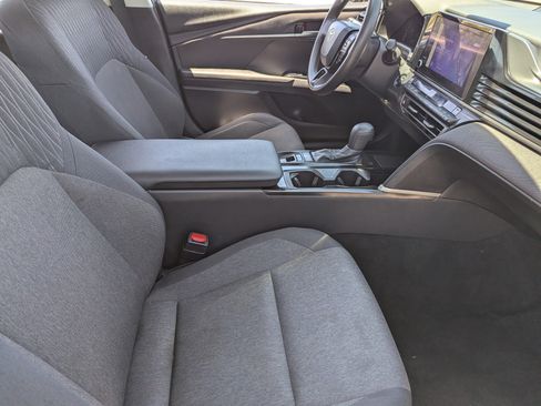 Used 2025 Toyota Camry LE FWD image 9