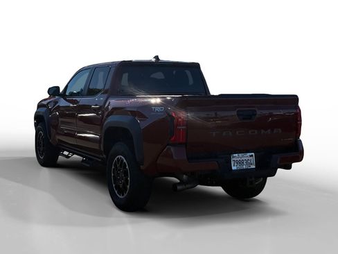 Used 2025 Toyota Tacoma TRD Off-Road image 3