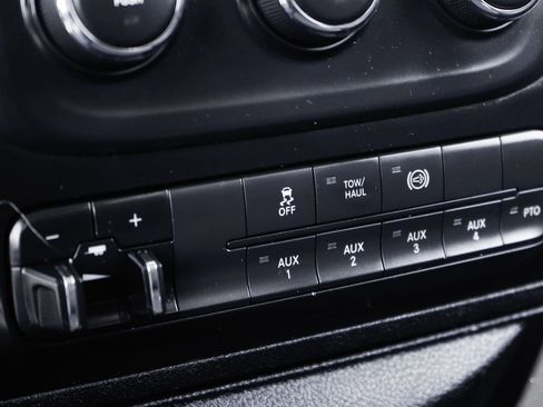 Used 2018 RAM 5500 Tradesman w/ Power & Remote Entry Group image 29