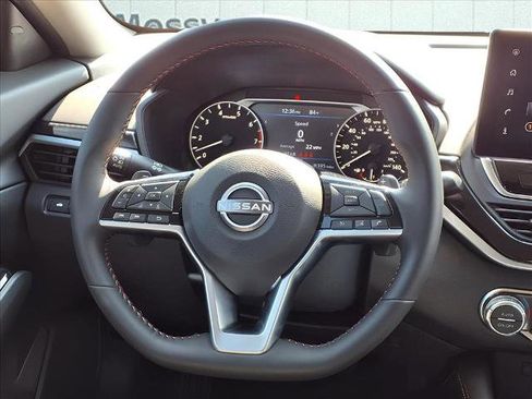 Certified 2025 Nissan Altima 2.5 SR w/ SR Premium Package image 15