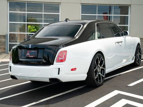 Used 2022 Rolls-Royce Phantom Sedan w/ The Phantom Package RWD image 14