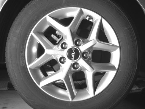 Used 2025 Kia Soul LX w/ LX Technology Package FWD image 18
