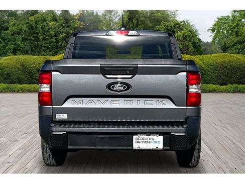 Certified 2025 Ford Maverick XL FWD image 4