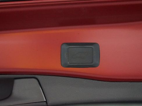 Certified 2022 Toyota RAV4 XLE Premium AWD/4WD image 34